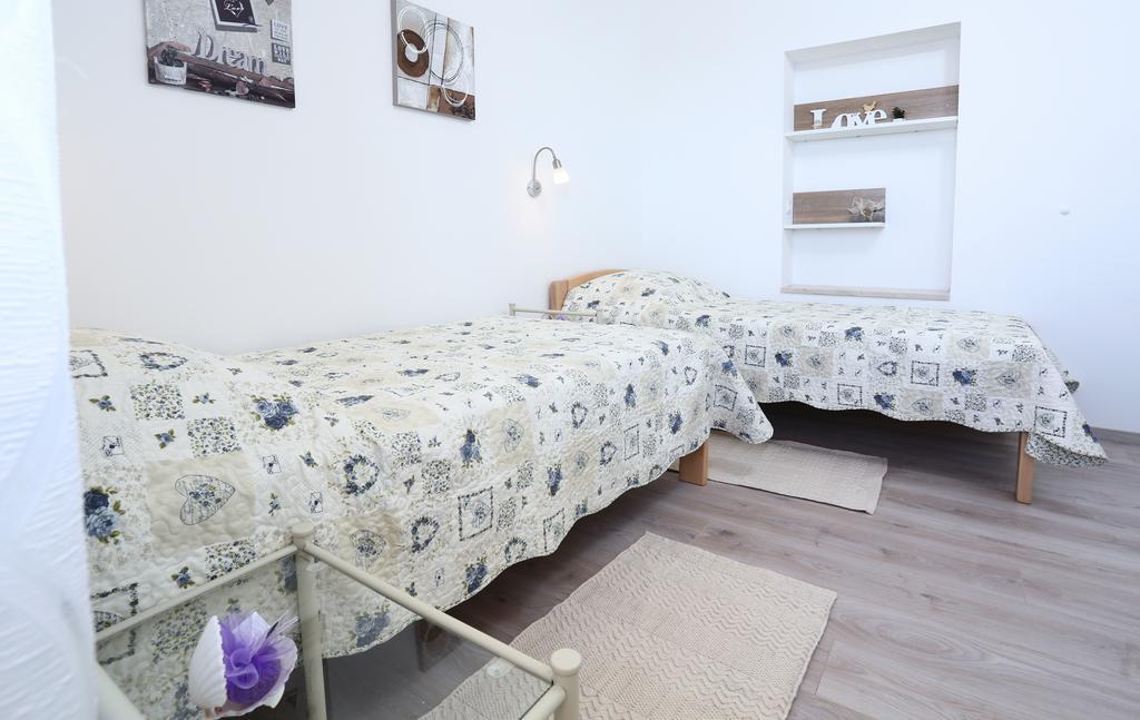 Apartment Smile โปดสตรานา ภายนอก รูปภาพ